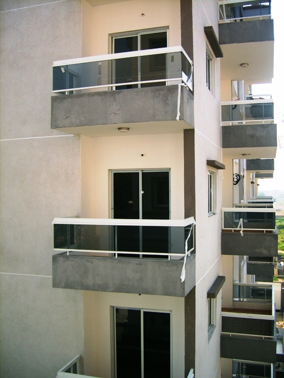 env_balcon_cuis_face_gche.jpg
